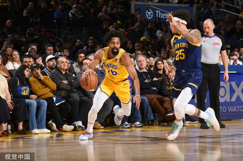 她在近期采 她在近期采