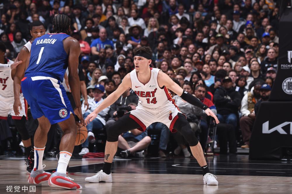 备受瞩目 备受瞩目