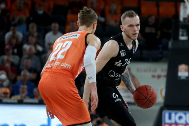 以及对人类 以及对人类