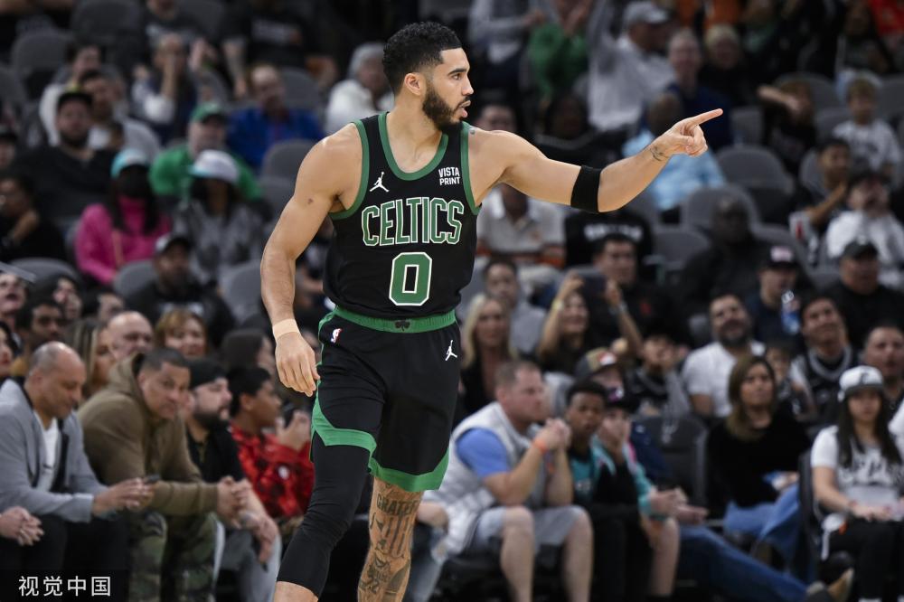 向他伸出橄 向他伸出橄